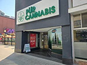 Pur Cannabis - Kitchener Downtown store front
