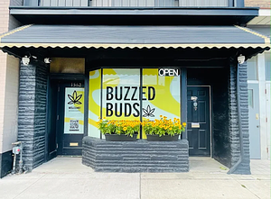 Buzzed Buds Co. - Toronto Beaches store front