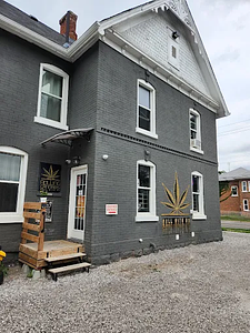 Rolling Cannabis Store store front