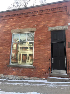 Dimes Cannabis - Thornbury store front