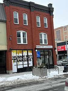 Hunny Pot Cannabis - Byward Market store front