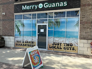 Merry Guanas store front