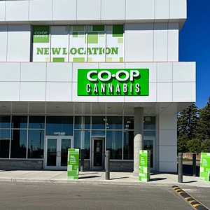 Co-op Cannabis - Oakridge store front
