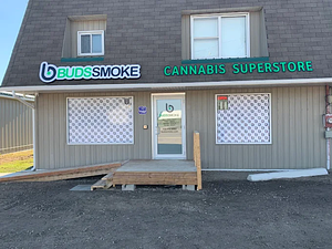 BUDSSMOKE - Rutherglen store front