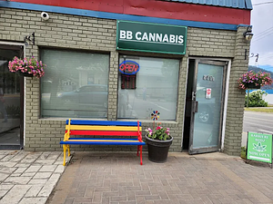 Barriere Budz Cannabis Store store front