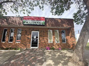 Green Solution Cannabis - Redwater store front